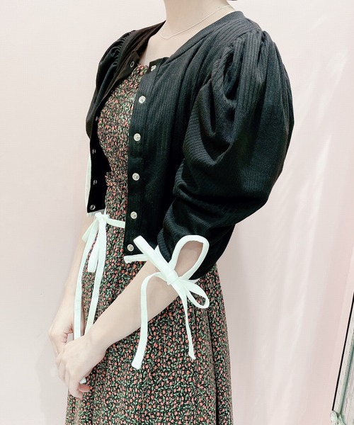 lilLilly(リルリリー)の「マルチリボンカーディガン(カーディガン/ボレロ・レディース・ホワイト/ブラック/レッド/ピンク/アイボリー・FREE)」の7枚目の写真