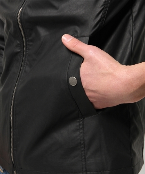 WEGO（ウィゴー）の「WEGO/フェイクレザーシングルライダースジャケット（ライダースジャケット・メンズ・ブラック/ベージュ・MEDIUM/LARGE）」の14枚目の写真