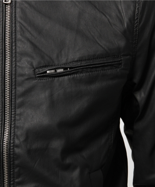 WEGO（ウィゴー）の「WEGO/フェイクレザーシングルライダースジャケット（ライダースジャケット・メンズ・ブラック/ベージュ・MEDIUM/LARGE）」の5枚目の写真