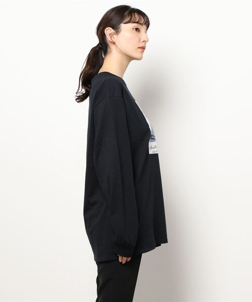 LOWRYS FARM（ローリーズファーム）の「ＲｏｂｅｒｔａロンＴ　228893（Tシャツ/カットソー・レディース・ブラック/ホワイト・FREE）」の4枚目の写真