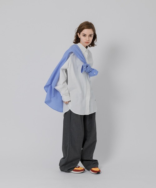 MUHET（ミュエータ）の「レギュラーカラービッグシャツ（シャツ/ブラウス・レディース・ベージュ/オフホワイト/サックスブルー/グリーン・SMALL/MEDIUM/LARGE）」の21枚目の写真