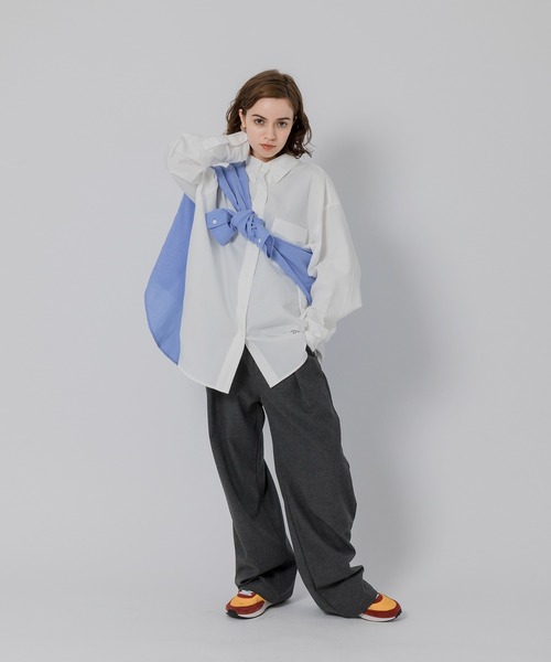 MUHET（ミュエータ）の「レギュラーカラービッグシャツ（シャツ/ブラウス・レディース・ベージュ/オフホワイト/サックスブルー/グリーン・SMALL/MEDIUM/LARGE）」の20枚目の写真