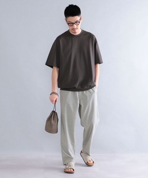 SHIPS（シップス）の「SHIPS: レザー 巾着バッグ（エコバッグ/サブバッグ・メンズ・ブラック/ダークグレー・ONE SIZE）」の4枚目の写真