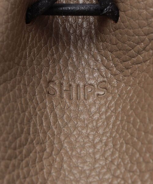 SHIPS（シップス）の「SHIPS: レザー 巾着バッグ（エコバッグ/サブバッグ・メンズ・ブラック/ダークグレー・ONE SIZE）」の16枚目の写真