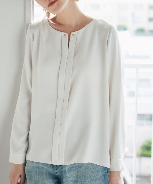 RIVE DROITE（リヴドロワ）の「女性らしい上品シルエットが魅力　フロントパーツブラウス（シャツ/ブラウス・レディース・アイボリー/ピンクベージュ/カーキ/ネイビー・38）」の2枚目の写真
