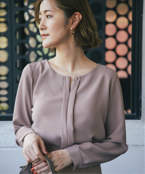 RIVE DROITE（リヴドロワ）の「女性らしい上品シルエットが魅力　フロントパーツブラウス（シャツ/ブラウス・レディース・アイボリー/ピンクベージュ/カーキ/ネイビー・38）」の16枚目の写真