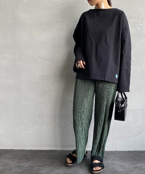 ORCIVAL（オーシバル）の「[ORCIVAL/オーシバル] ワイドシルエット ボートネックバスクTシャツ（Tシャツ/カットソー・レディース・ホワイト/ブラック/ベージュ/パープル/グレイッシュベージュ/ホワイト系/ホワイト系1/ブラック系/グレー系/パープル系/レッド系/イエロー・1）」の5枚目の写真