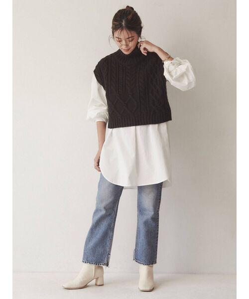 Ungrid（アングリッド）の「【Ungrid×kurumi.m】スリットデザインストレートデニム（デニムパンツ・レディース・ブルー・24inch/25inch/26inch）」の17枚目の写真