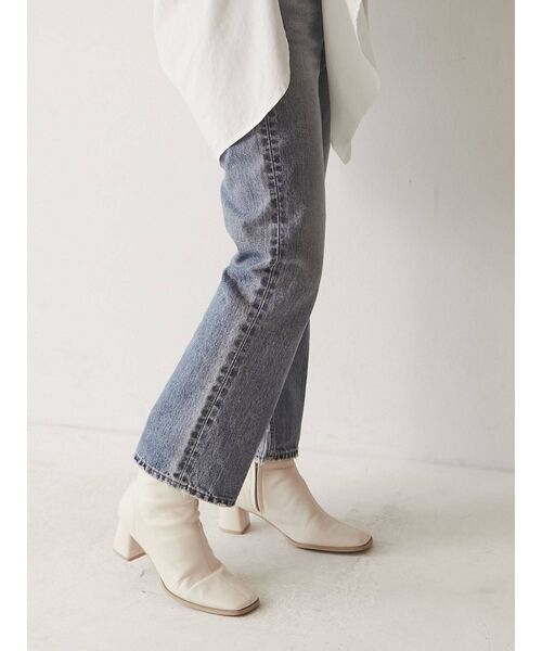 Ungrid（アングリッド）の「【Ungrid×kurumi.m】スリットデザインストレートデニム（デニムパンツ・レディース・ブルー・24inch/25inch/26inch）」の12枚目の写真