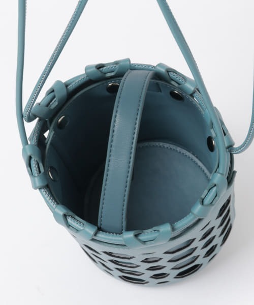 PROTCOL（プロトコル）の「PROTCOL　BEEHIVE MINI B（ハンドバッグ・レディース・グレー/ブルー系その他・ONE）」の6枚目の写真