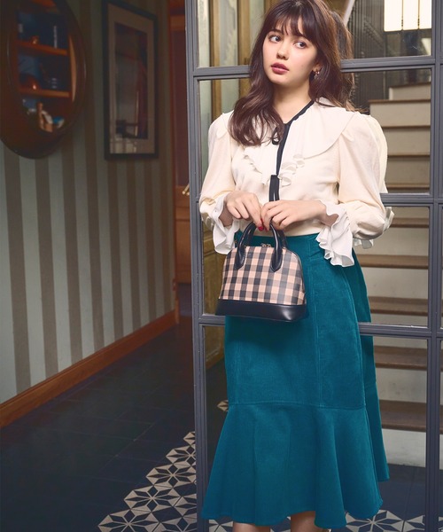 31 Sons de mode（トランテアン　ソン　ドゥ　モード）の「コーデュロイマーメイドスカート（スカート・レディース・ピンク/オレンジ/グリーン・38/36）」の4枚目の写真