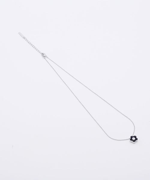 MARY QUANT（マリークワント）の「ダブルサイドデイジー ネックレス（ネックレス・レディース・シルバー/ゴールド・FREE）」の5枚目の写真