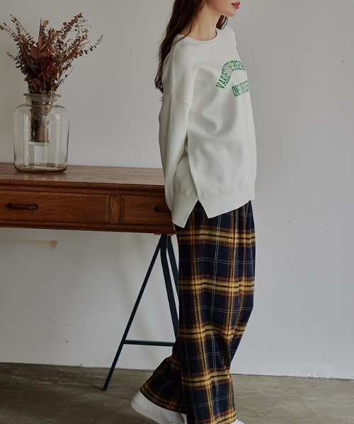 RAWLIFE(ロウライフ)の「SUGAR ROSE/シュガー ローズ/ロゴカーブハーフミラノプルオーバー(ニット/セーター・レディース・ホワイト/チャコール・FREE)」の3枚目の写真