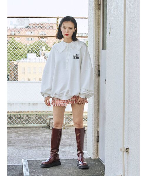 jouetie（ジュエティ）の「BIGカラープルオーバー（スウェット・レディース・ブラック/パープル/オフホワイト/ブルー・MEDIUM）」の6枚目の写真