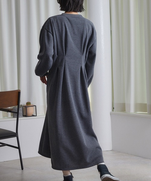 ECRIRE(エクリール)の「ウエストタックロングOP(ワンピース・レディース・チャコールグレー/ブラック/ベージュ・M)」の8枚目の写真