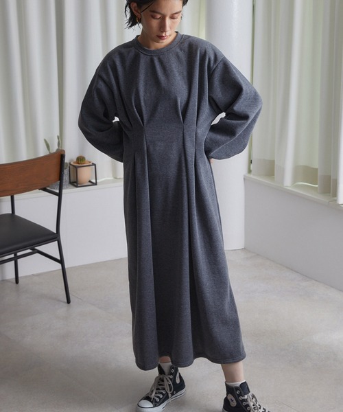 ECRIRE(エクリール)の「ウエストタックロングOP(ワンピース・レディース・チャコールグレー/ブラック/ベージュ・M)」の13枚目の写真