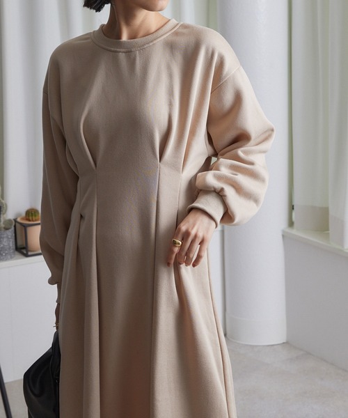 ECRIRE(エクリール)の「ウエストタックロングOP(ワンピース・レディース・チャコールグレー/ブラック/ベージュ・M)」の15枚目の写真