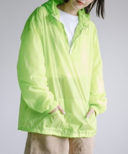 Chaco closet(チャコ クローゼット)の「軽量ナイロンプルオーバーパーカー ポーチ付き(マウンテンパーカー・レディース・ブラック/グレー/イエロー・FREE)」の1枚目の写真