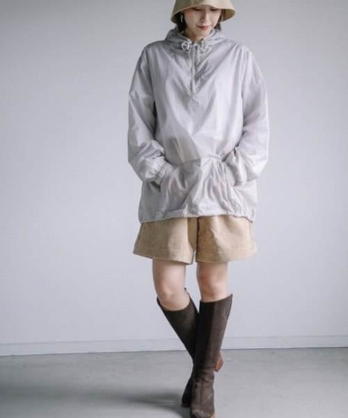 Chaco closet(チャコ クローゼット)の「軽量ナイロンプルオーバーパーカー ポーチ付き(マウンテンパーカー・レディース・ブラック/グレー/イエロー・FREE)」の12枚目の写真