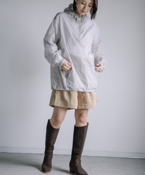 Chaco closet(チャコ クローゼット)の「軽量ナイロンプルオーバーパーカー ポーチ付き(マウンテンパーカー・レディース・ブラック/グレー/イエロー・FREE)」の13枚目の写真