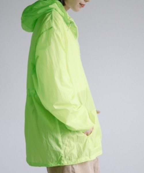 Chaco closet(チャコ クローゼット)の「軽量ナイロンプルオーバーパーカー ポーチ付き(マウンテンパーカー・レディース・ブラック/グレー/イエロー・FREE)」の14枚目の写真