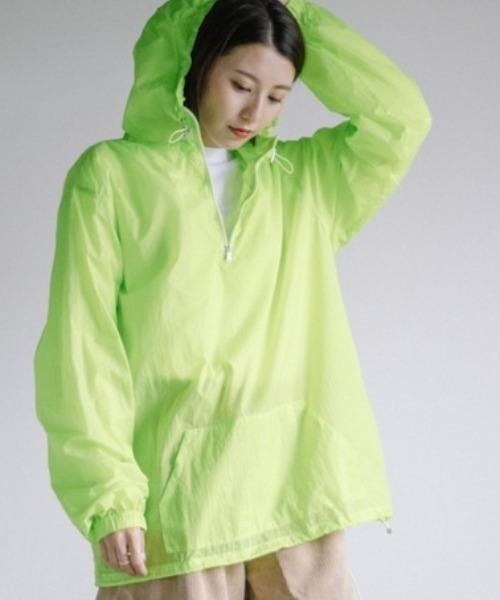 Chaco closet(チャコ クローゼット)の「軽量ナイロンプルオーバーパーカー ポーチ付き(マウンテンパーカー・レディース・ブラック/グレー/イエロー・FREE)」の15枚目の写真