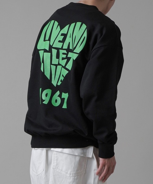 SPINNS（スピンズ）の「【ゆったりシルエット】HART1967バックロゴスウェット（スウェット・メンズ・アッシュグレー/ブラック/レッド/サックスブルー・ONESIZE）」の2枚目の写真