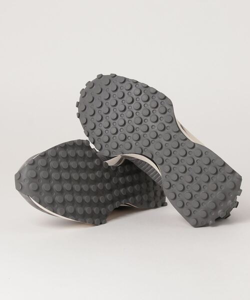 NEW BALANCE(ニューバランス)の「NB MS327MD(スニーカー・レディース・グレー・23cm/23.5cm/24cm/24.5cm)」の2枚目の写真