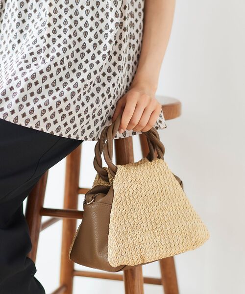 le.coeur blanc（ルクールブラン）の「ツイストハンドル2WAYトート（ショルダーバッグ・レディース・アイボリー・FREE）」の4枚目の写真