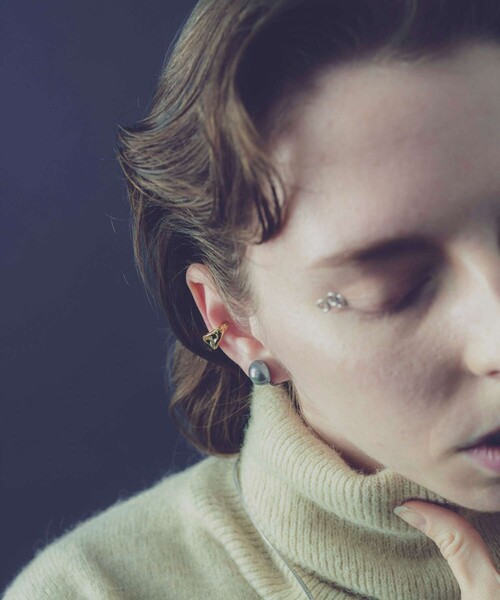 and cloud（アンドクラウド）の「Rust Earcuff（イヤーカフ・レディース・ブラック/イエローゴールド/シルバー・FREE）」の10枚目の写真