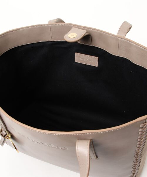 SEE BY CHLOE(シーバイクロエ)の「TILDA / トートバッグ TOTE(トートバッグ・レディース・グレー・FREE)」の4枚目の写真