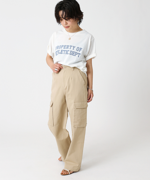 B.C STOCK(ベーセーストック)の「ピグメント2段ロゴTシャツ(Tシャツ/カットソー・レディース・ホワイト/ベージュ/ネイビー/グリーン・FREE)」の8枚目の写真