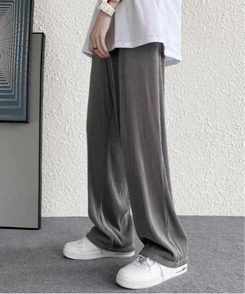 neos(ネオス)の「【neos -addictive design-】ルーズシルエット プリーツ ワイド イージー パンツ(その他パンツ・メンズ・ホワイト/チャコールグレー/ブラック/ブルー・MEDIUM/LARGE/X-LARGE)」の3枚目の写真