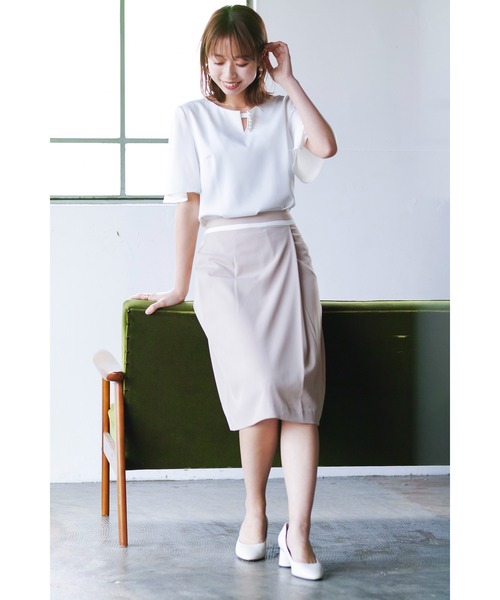 WHITE JOOLA（ホワイトジョーラ）の「【手洗いできる・WEB限定】パールキーネックデザインフレアー半袖ブラウス（シャツ/ブラウス・レディース・ブラック/ベージュ/オフホワイト・LL/SS/S/M/L）」の12枚目の写真