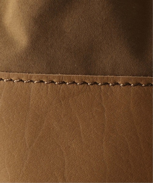 JOURNAL STANDARD(ジャーナルスタンダード)の「【ARTS&CRAFTS /アーツアンドクラフツ】カーフレザー 巾着バッグ(ハンドバッグ・メンズ・ブラック/キャメル・FREE)」の14枚目の写真