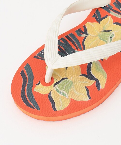 JOSEPH STUDIO(ジョゼフストゥディオ)の「【ユニセックス・Lee Izumidaさんコラボ商品】パックビーチサンダル DAFFODILS(サンダル・レディース・ホワイト系5/アイボリー系5/グリーン系5/ネイビー系5・24/25/27/28)」の5枚目の写真