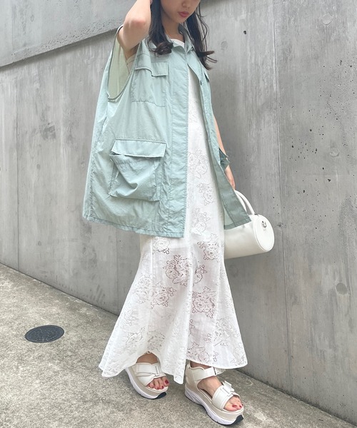 Chico（チコ）の「ナイロンミリタリーベスト（Tシャツ/カットソー・レディース・ホワイト/ブラック/ミント・FREE）」の11枚目の写真