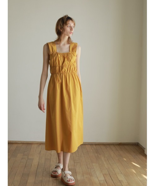 AMAIL（アマイル）の「Mustard midi dress（ワンピース・レディース・マスタード/ブラック・FREE）」の7枚目の写真