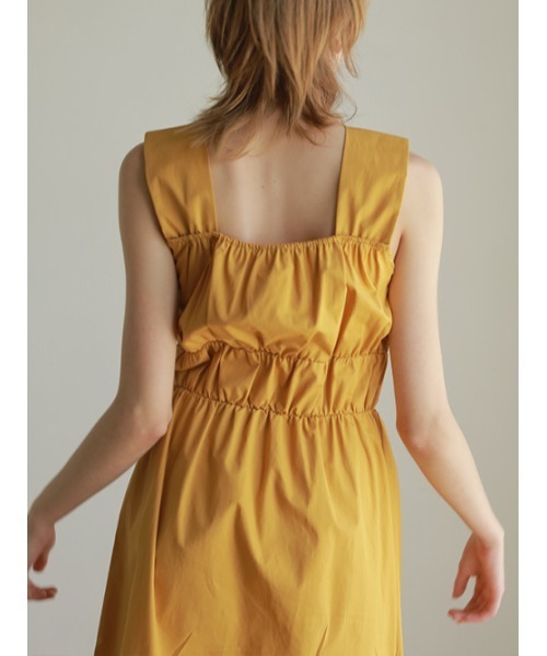 AMAIL（アマイル）の「Mustard midi dress（ワンピース・レディース・マスタード/ブラック・FREE）」の3枚目の写真