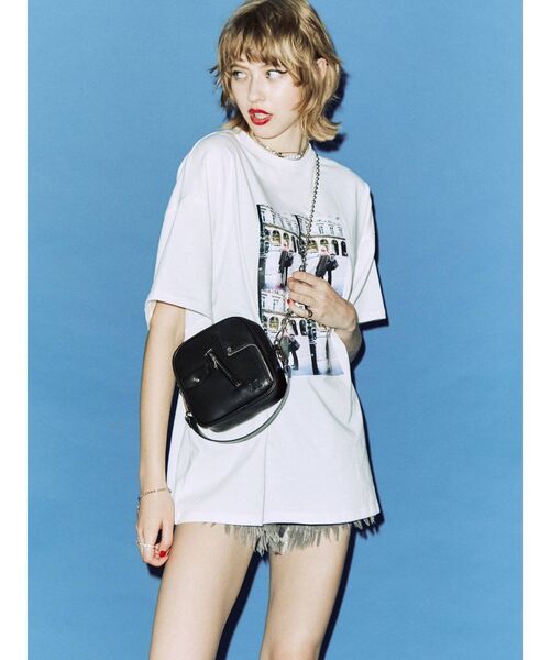 jouetie(ジュエティ)の「カラーフォトスーパーBIG Tシャツ(Tシャツ/カットソー・レディース・ブラック/オフホワイト/ブルー・MEDIUM)」の5枚目の写真