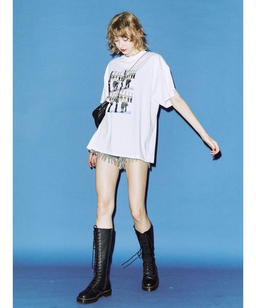 jouetie(ジュエティ)の「カラーフォトスーパーBIG Tシャツ(Tシャツ/カットソー・レディース・ブラック/オフホワイト/ブルー・MEDIUM)」の9枚目の写真