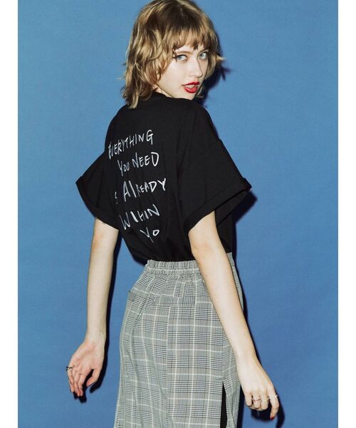 jouetie(ジュエティ)の「カラーフォトスーパーBIG Tシャツ(Tシャツ/カットソー・レディース・ブラック/オフホワイト/ブルー・MEDIUM)」の11枚目の写真