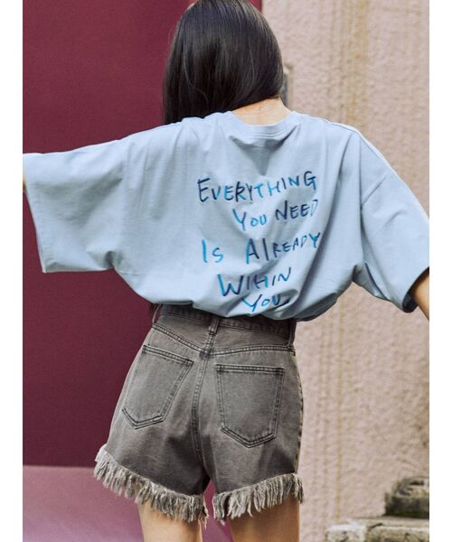 jouetie(ジュエティ)の「カラーフォトスーパーBIG Tシャツ(Tシャツ/カットソー・レディース・ブラック/オフホワイト/ブルー・MEDIUM)」の18枚目の写真