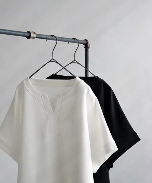 antiqua(アンティカ)の「ポンチ素材カフタントップス(Tシャツ/カットソー・レディース・ベージュ/ブラック/オフホワイト・FREE)」の10枚目の写真