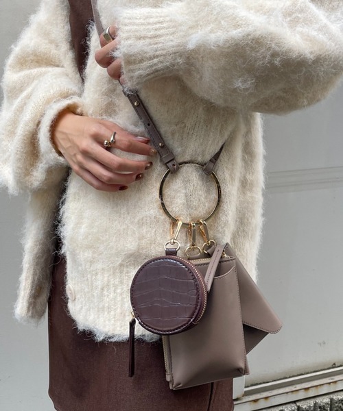 COLONY 2139(コロニートゥーワンスリーナイン)の「3連ショルダーバッグ/スマホショルダー/スマホポーチ(ショルダーバッグ・レディース・ブラック/パープル/ブラウン/グリーン/ブラック系その他/ライトベージュ/ネイビー/ライトブルー/ダークグリーン/シルバー/ブラック系その他2/ベージュ/ブラック系その他3・FREE)」の6枚目の写真