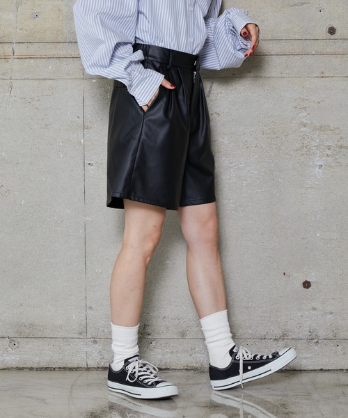 WEGO（ウィゴー）の「WEGO/フェイクレザーハーフパンツ（その他パンツ・レディース・アイボリー/ブラック・FREE）」の10枚目の写真