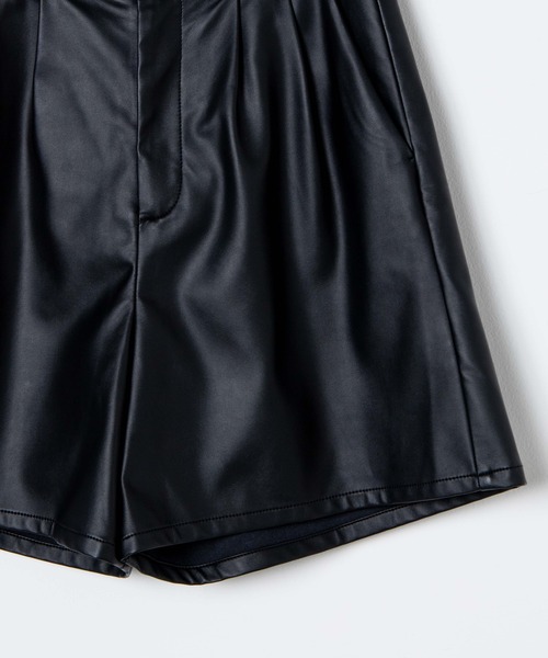 WEGO（ウィゴー）の「WEGO/フェイクレザーハーフパンツ（その他パンツ・レディース・アイボリー/ブラック・FREE）」の19枚目の写真