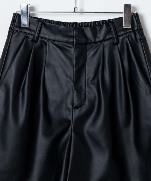 WEGO（ウィゴー）の「WEGO/フェイクレザーハーフパンツ（その他パンツ・レディース・アイボリー/ブラック・FREE）」の18枚目の写真