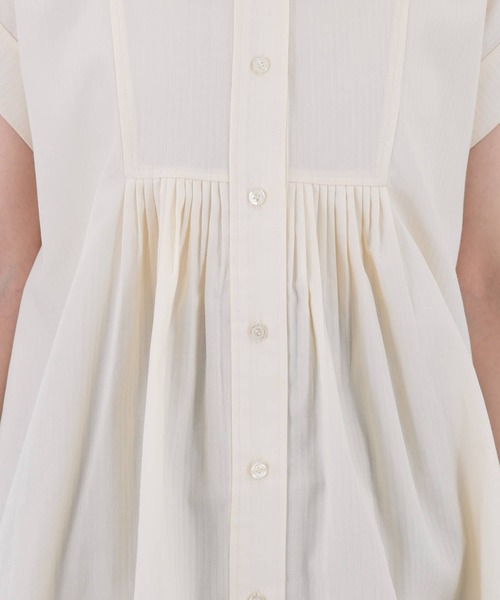 KBF（ケイビーエフ）の「タックフレアスリーブレスブラウス（シャツ/ブラウス・レディース・ブラック/アイボリー/ホワイト系その他・ONE）」の14枚目の写真