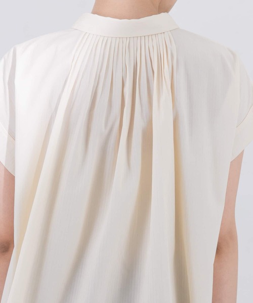 KBF（ケイビーエフ）の「タックフレアスリーブレスブラウス（シャツ/ブラウス・レディース・ブラック/アイボリー/ホワイト系その他・ONE）」の16枚目の写真